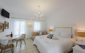 Eutuxia Rooms & Studios